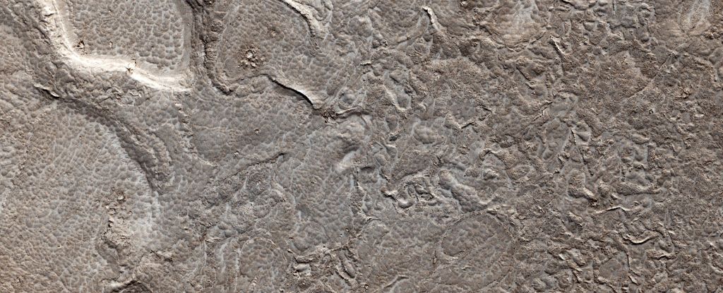 Surprising Volcanic Activity Uncovered on Mars