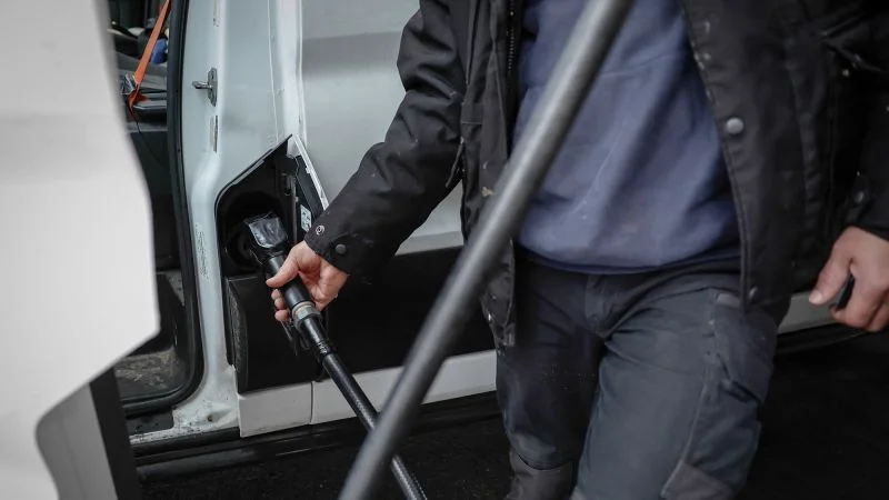 Diesel surges faster than gas, reshaping costs from trucks to groceries