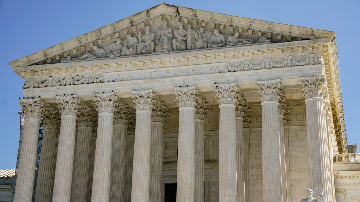"Supreme Court to Decide Trump's Eligibility for 2024 Ballot"