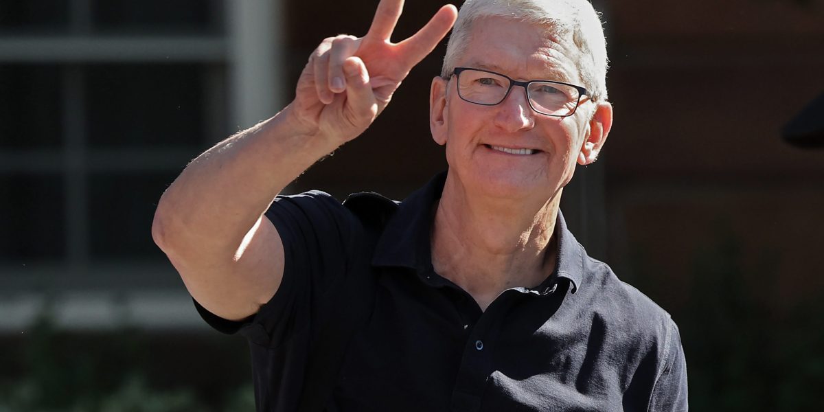 Apple's Secretive 'Apple GPT' Sends Market Value Soaring