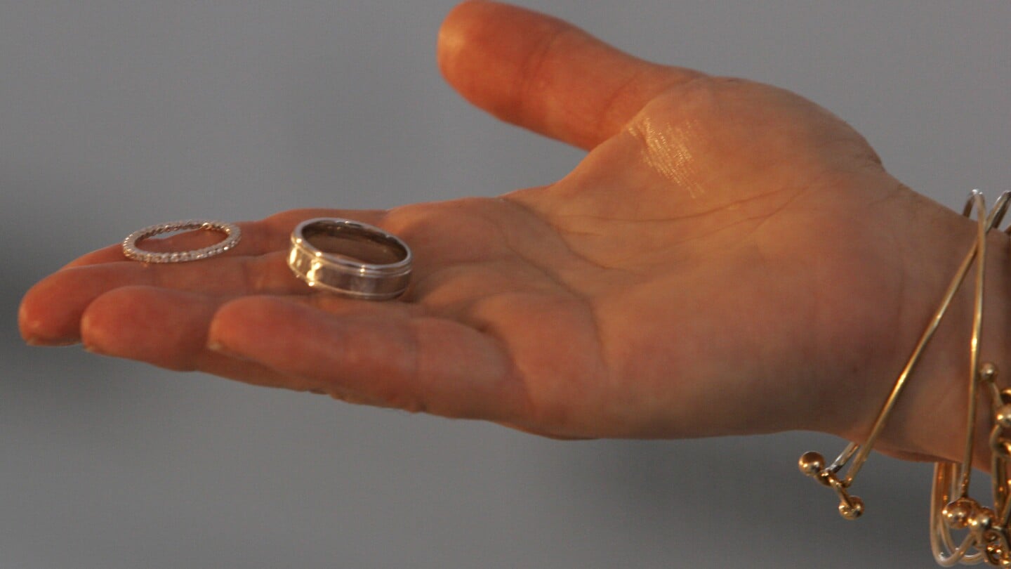 Featured image for "New York Considers Repealing Century-Old Law Against Cheating on Spouse"