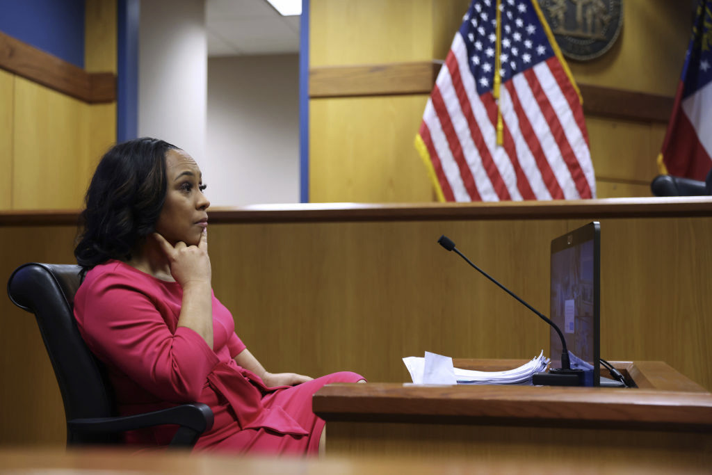 "Fani Willis Faces Legal and Ethical Challenges Amid Trump Case"