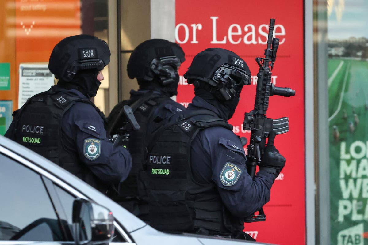 "Deadly Stabbing Spree at Sydney Mall Leaves Seven Dead and Baby Injured"