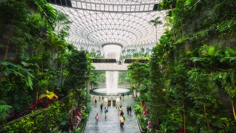 Featured image for Top Airports of 2023: Skytrax and Passenger Picks