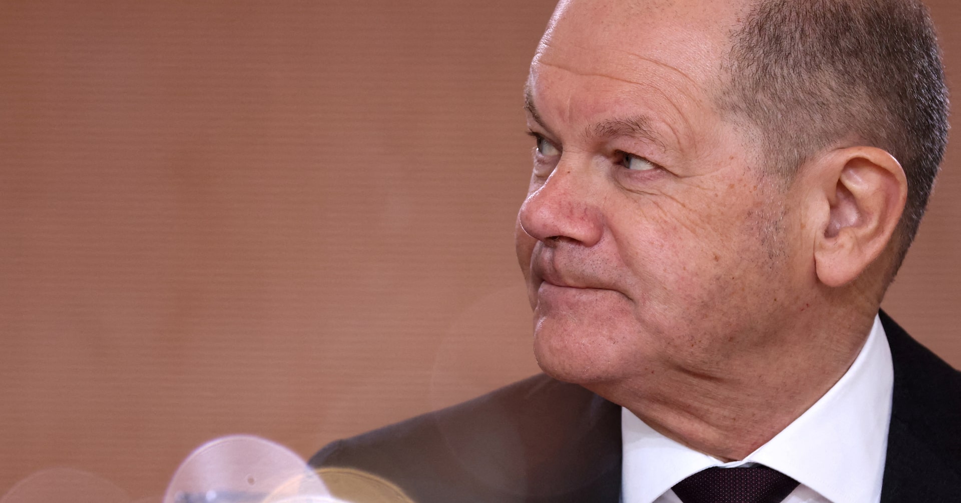 "Germany's Scholz Navigates Complex China Relations Amid Shifting Trade Dynamics"