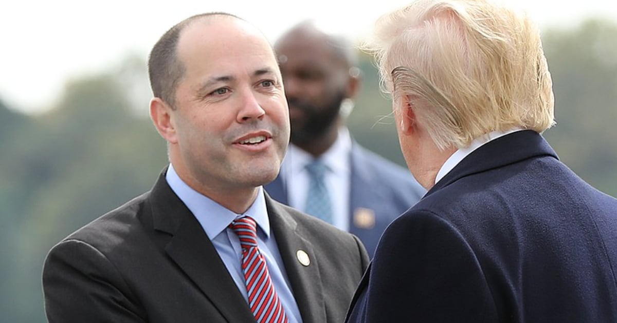 "States Rally as Supreme Court Considers Trump's Ballot Eligibility Amid Constitutional Debate"