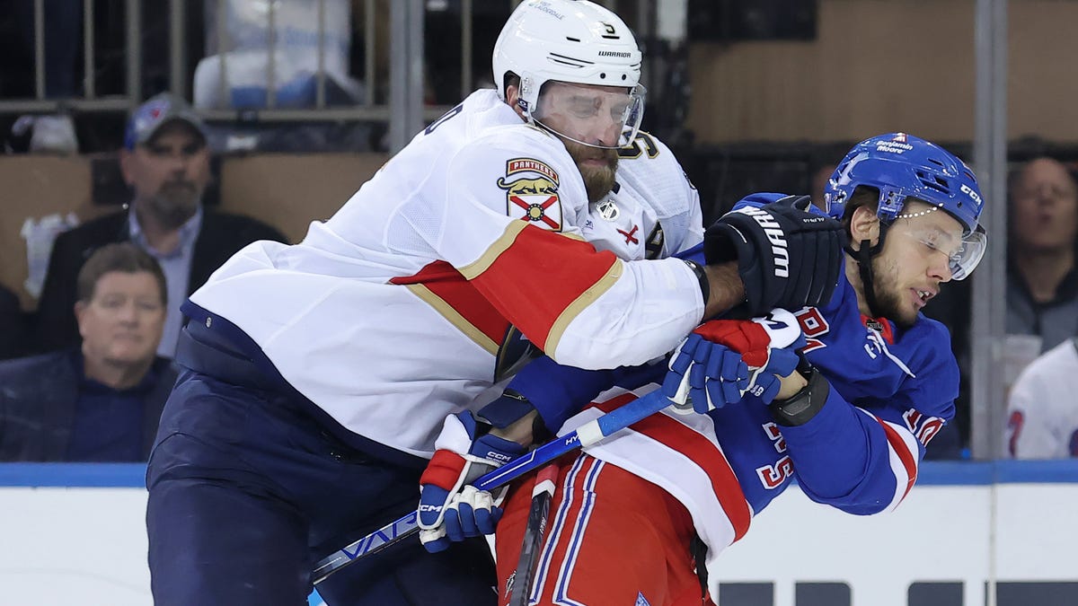 Featured image for Panthers Dominate Rangers in Game 1 of Eastern Finals