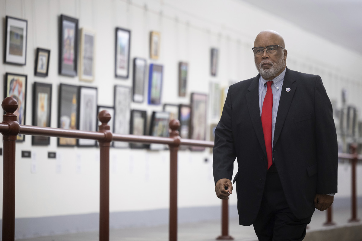 Featured image for "Impeachment Threats Loom Over DHS Secretary Mayorkas Amid Partisan Divide"