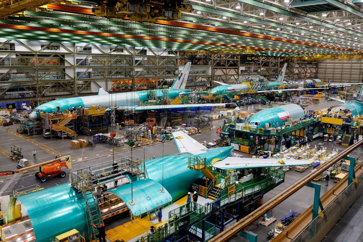 Featured image for Boeing 777X Delayed to 2027, Incurs Billions in Charges
