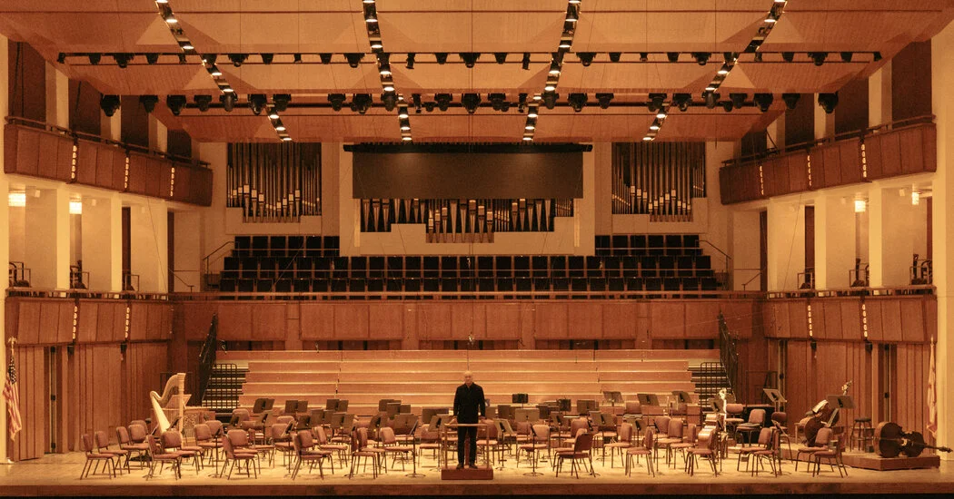 Glass Withdraws Lincoln Symphony as Kennedy Center Faces Turmoil