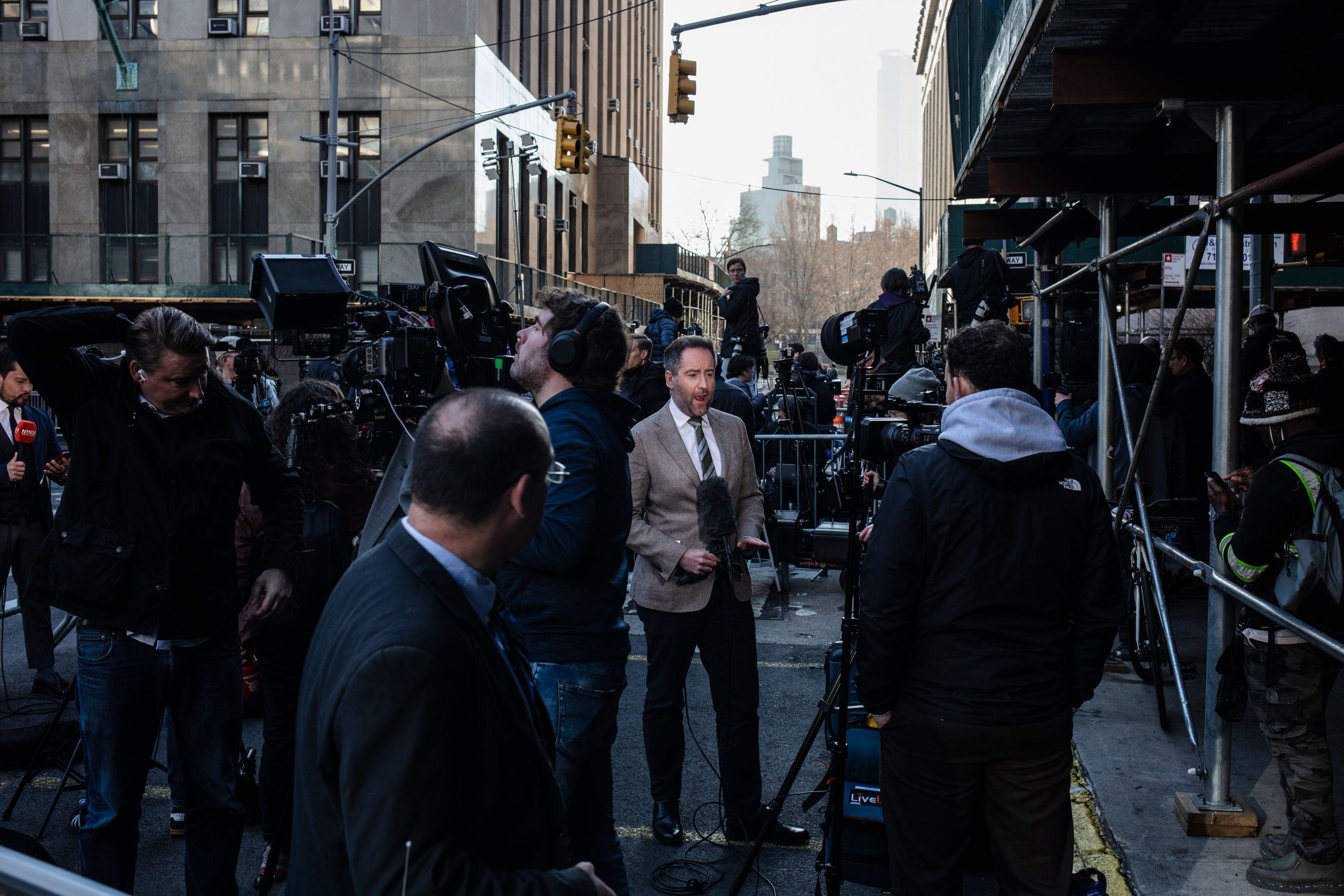 Trump's Arraignment Draws Crowds and Clinton Honored in New York.