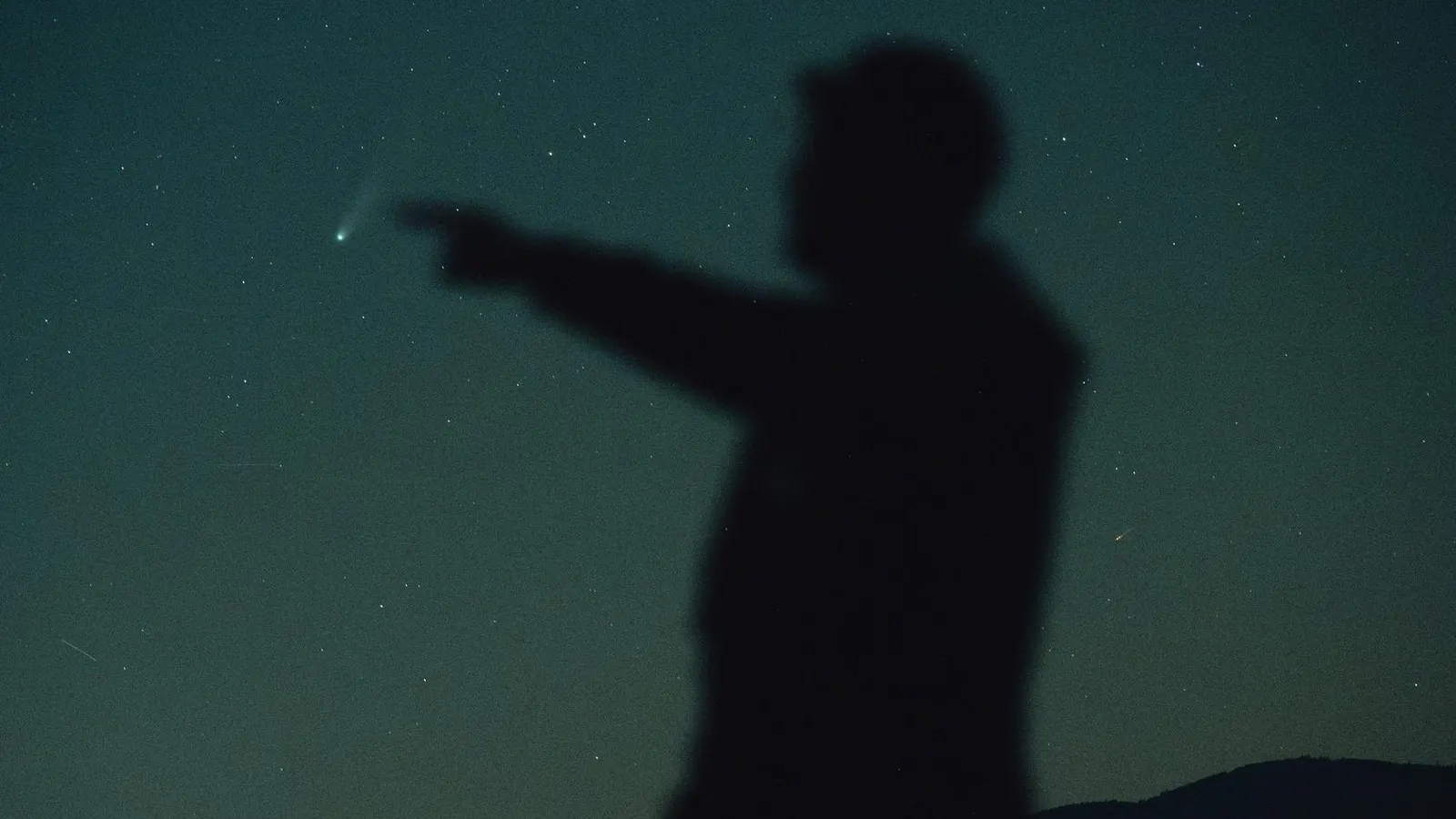 Featured image for Last Chance to View Rare Green Comets Before 1,150 Years