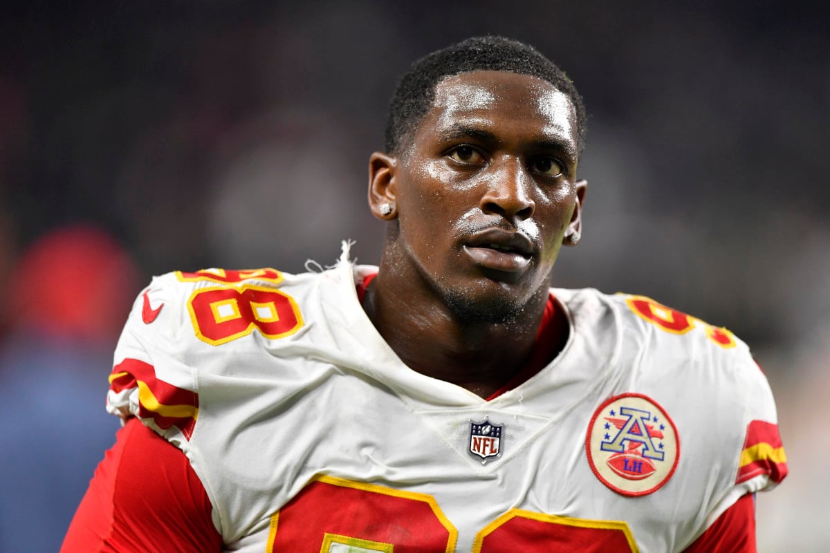 Featured image for Chiefs' Tershawn Wharton Heroically Catches Falling Child at Game