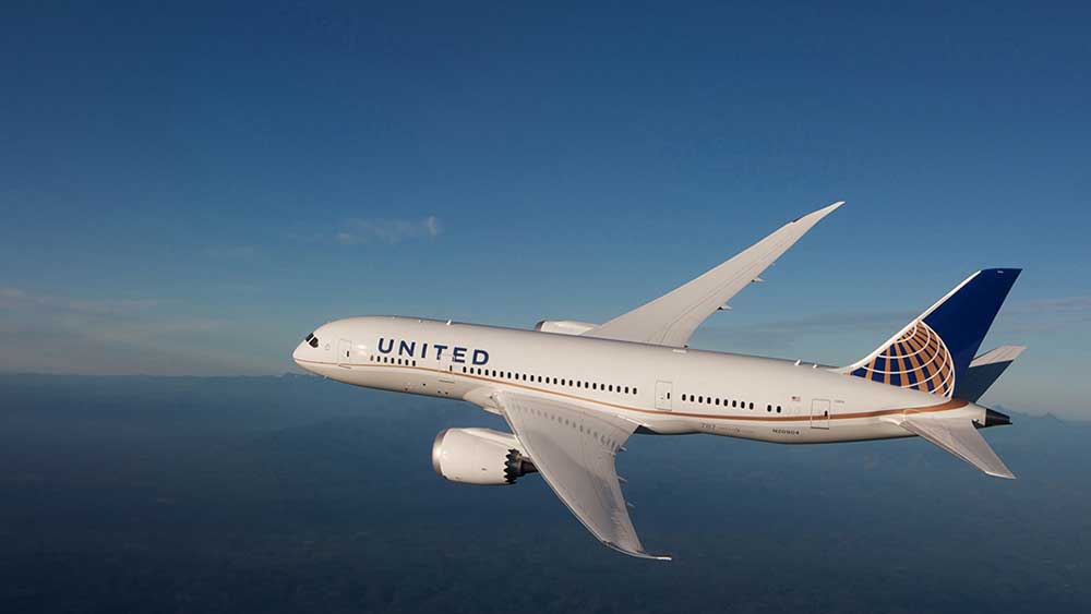 Featured image for "United Airlines' $200 Million Boeing Setback Impacts Earnings and Summer Demand"