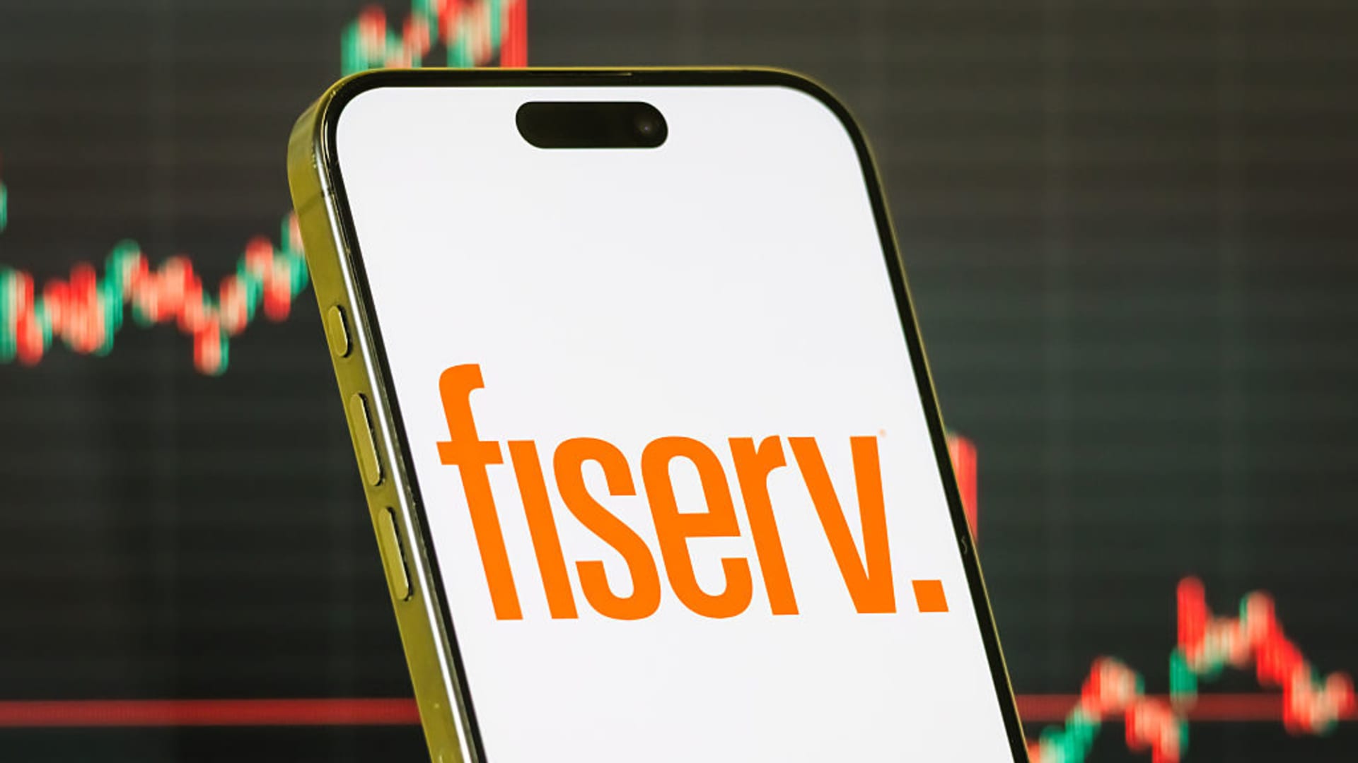 Featured image for Fiserv Shares Plunge 44% Amid Earnings and Guidance Misses