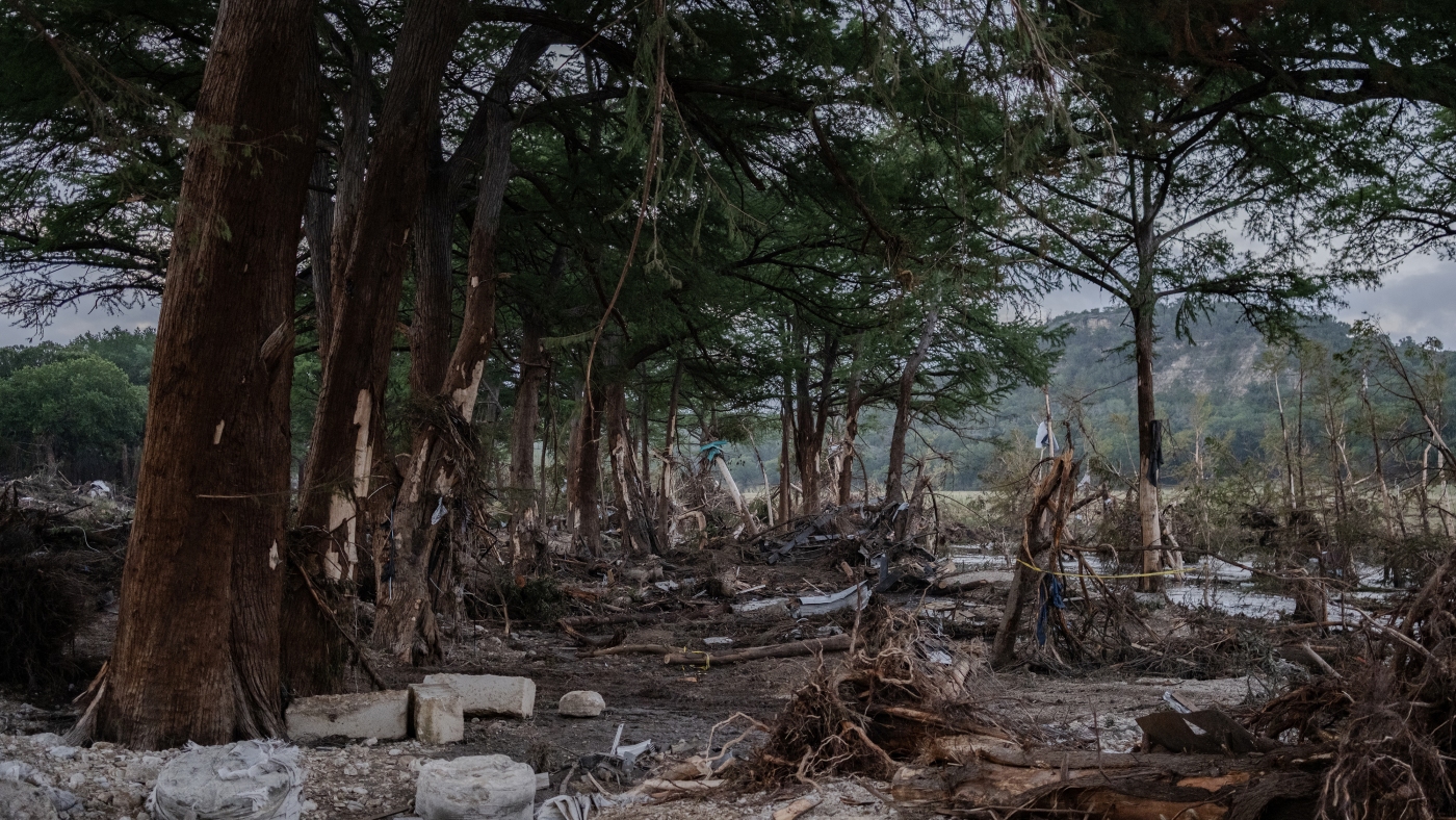 Featured image for Texas Floods: Search and Rescue Efforts Amidst Tragedy