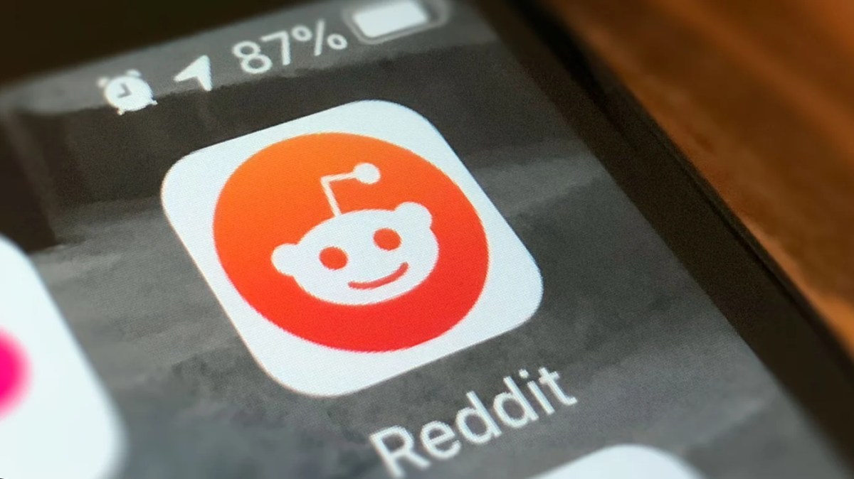 Featured image for "Reddit Set to Launch $10B IPO in March, Reports Say"
