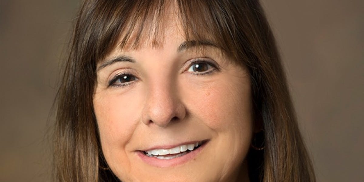 Featured image for "Study Shows Vitamin D and Calcium Supplements Reduce Cancer Risk in Aging Population"