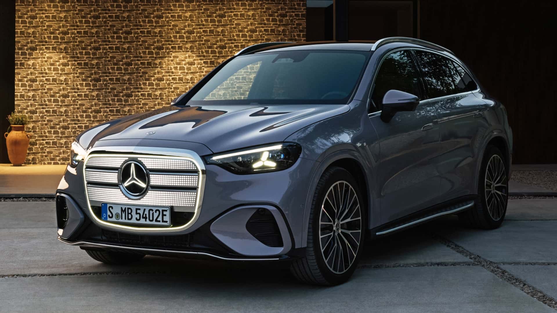 Featured image for Mercedes-Benz GLC EV Set to Lead with 440-Mile Range and Advanced AI