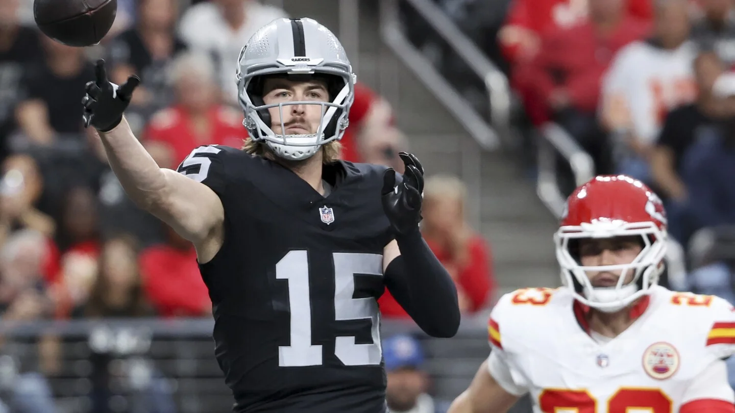 Kenny Pickett aims to be Bryce Young’s ideal backup for the Panthers