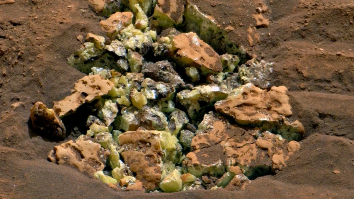 Curiosity Discovers Pure Sulfur in Martian Rock, Hinting at Hidden Geology