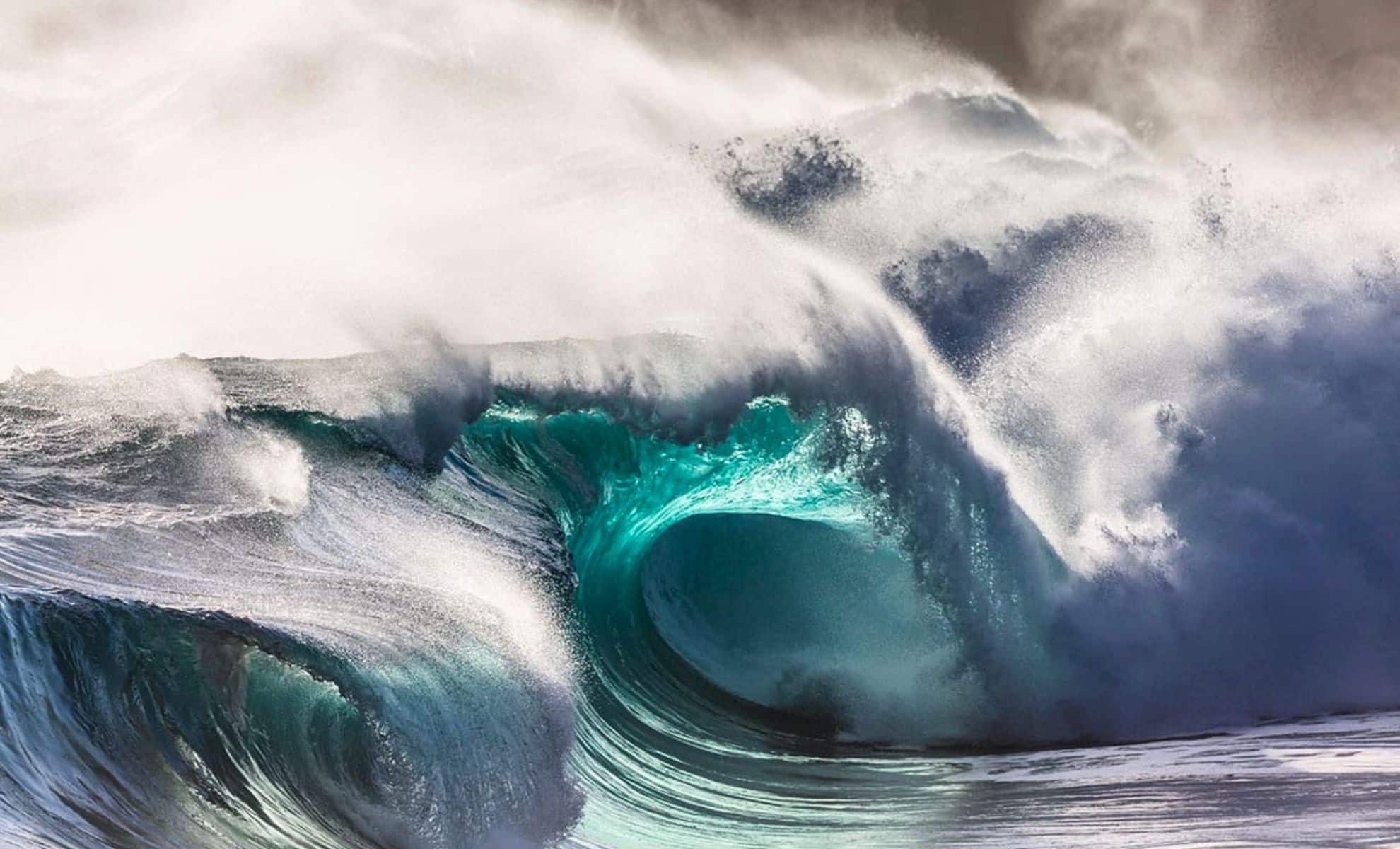 Featured image for Massive Rogue Wave Strikes the High Seas, Defying Expectations