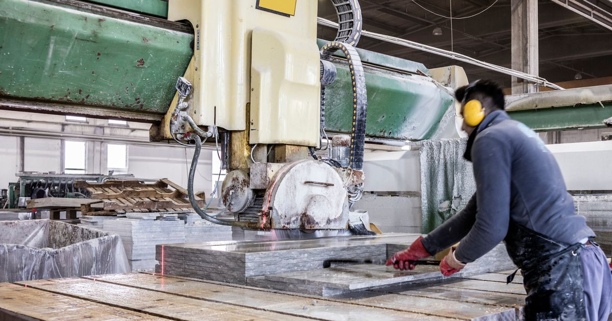 Featured image for "Silicosis: Deadly Lung Disease Strikes Countertop Workers"