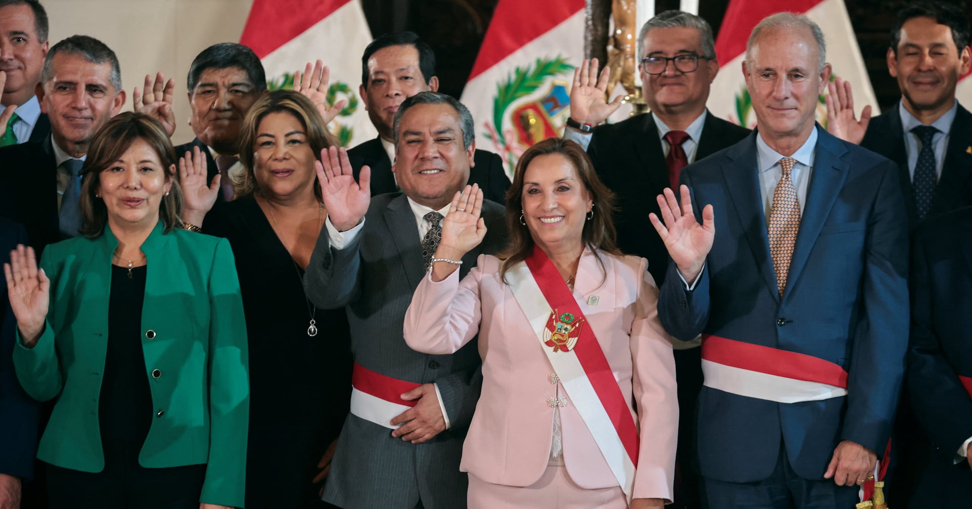 "Peru's President Replaces Ministers Amid Jewelry Scandal and Police Raid"