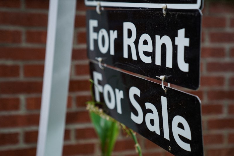 "Record Low: US Mortgage Interest Rates Plummet to Two-Month Lows"