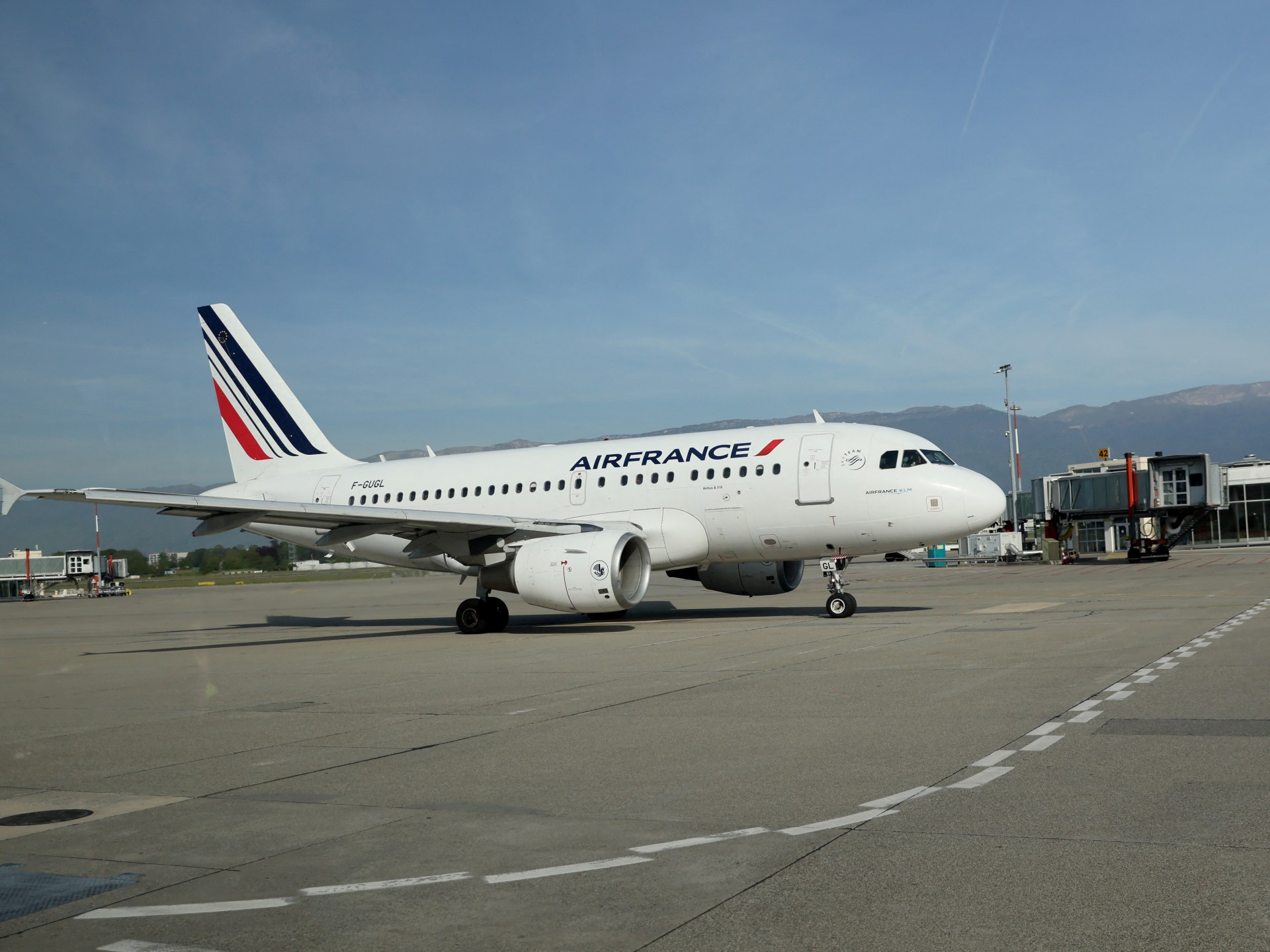France Implements Ban on Short-Haul Flights to Combat Climate Change