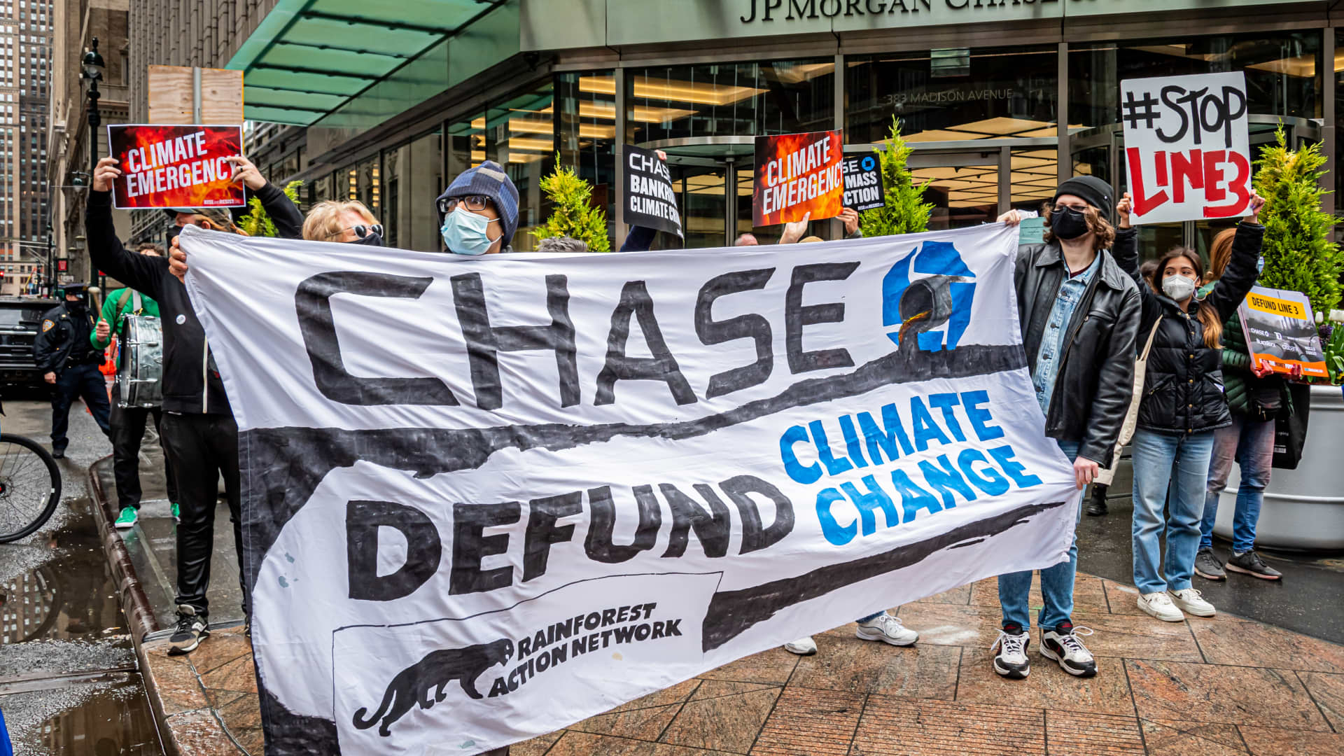 State Leaders' Climate Investments Tainted by Fossil Fuel Industry Stakes