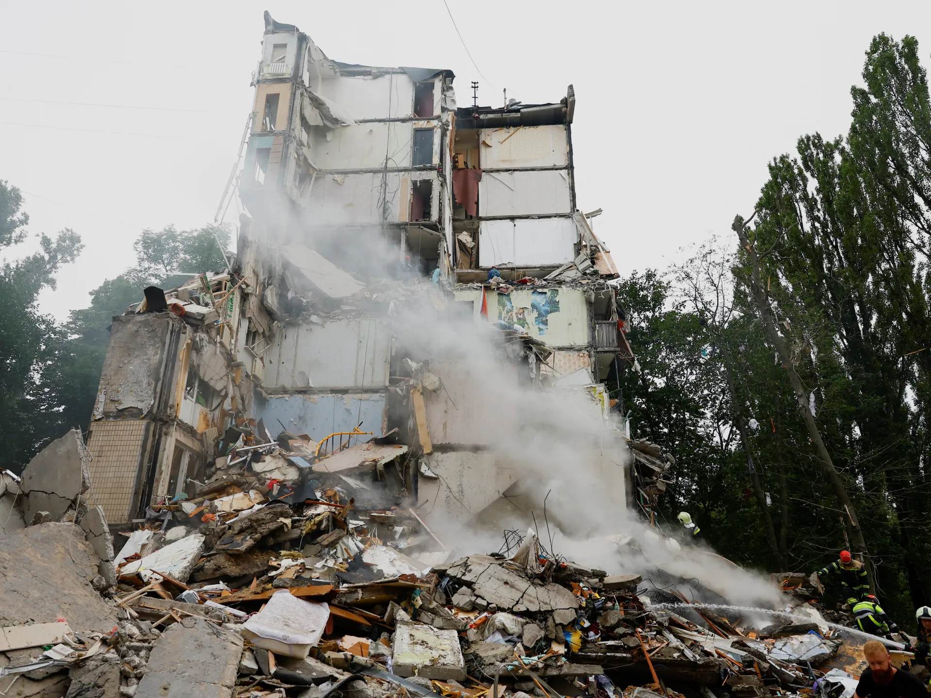 Featured image for Russian missile attacks continue to devastate Kyiv, killing dozens