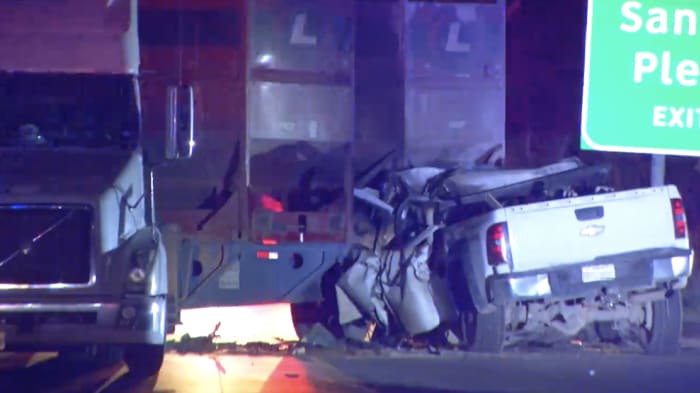 Featured image for Fatal Collision: 18-Wheeler Ignites Truck in Southwest Bexar County