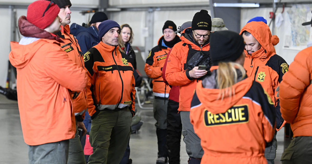 Featured image for Tragic Outcome: 5 Marines Found Dead After Helicopter Crash in California