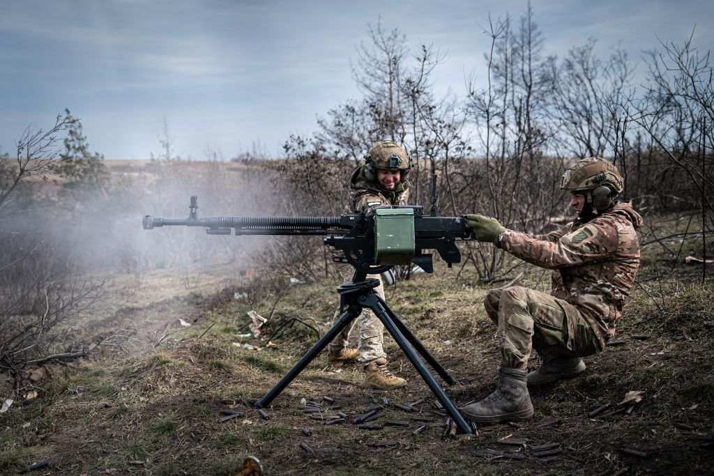 Russian troops retreat as Ukraine prepares counterattack in ongoing conflict.