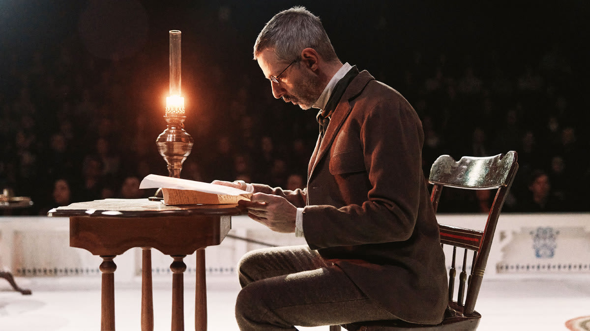 Featured image for "Jeremy Strong Shines in 'An Enemy of the People' on Broadway"