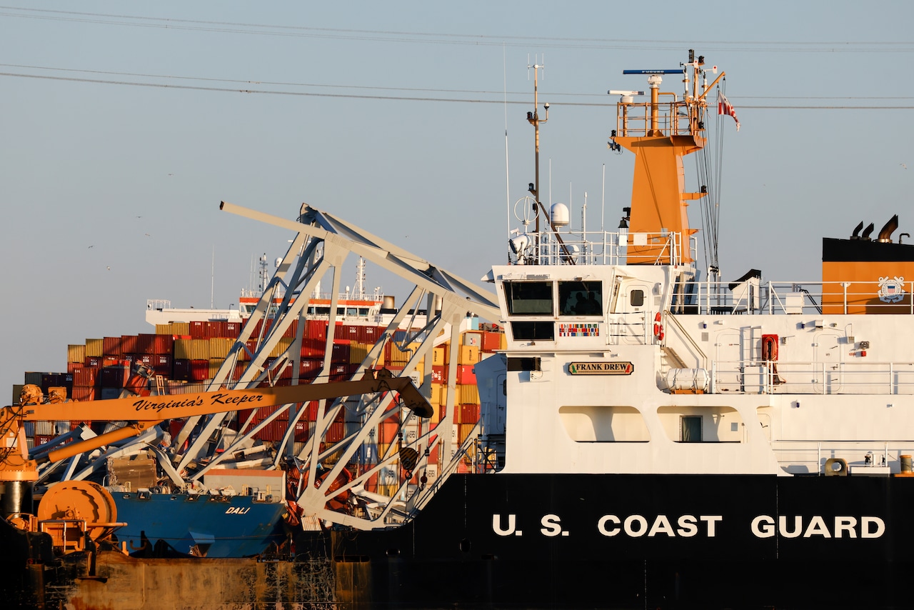 "Tugboat Requirement for Ship Transit and I-95 Section Collapse in Philadelphia"
