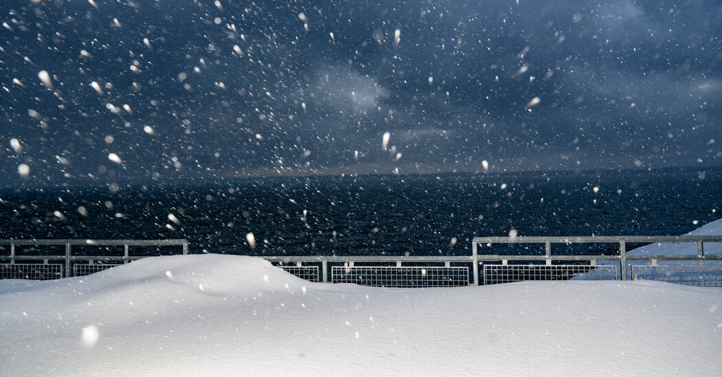 Arctic Blast Brings Deep Freeze and Lake-Effect Snow Across US