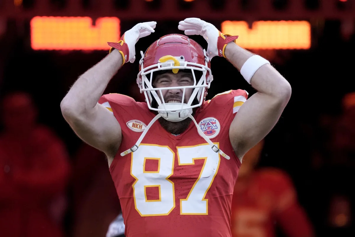 "Live Updates: Chiefs vs. Patriots - NFL Game Analysis, Highlights, and Score"