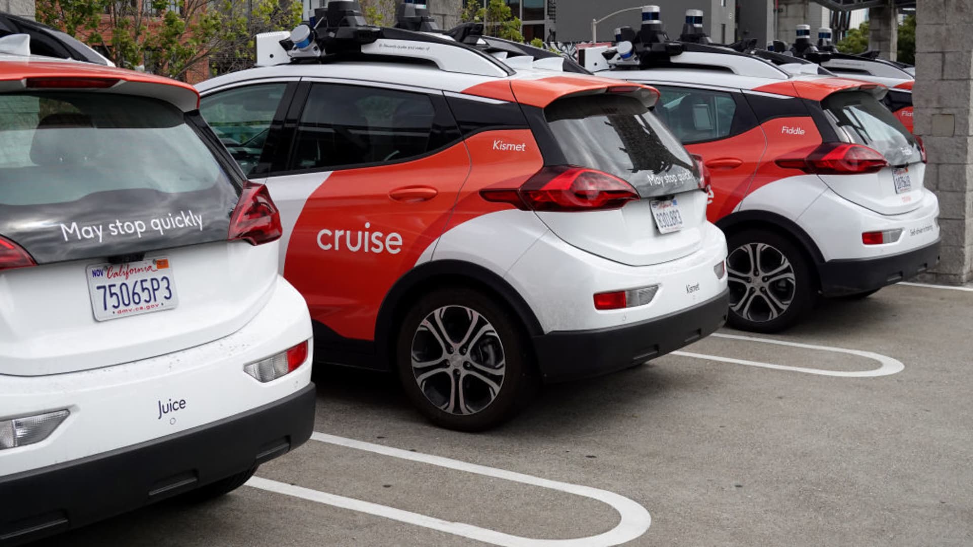 "GM's Cruise Faces US Probes Over Poor Leadership and Culture Issues in Incident Response"