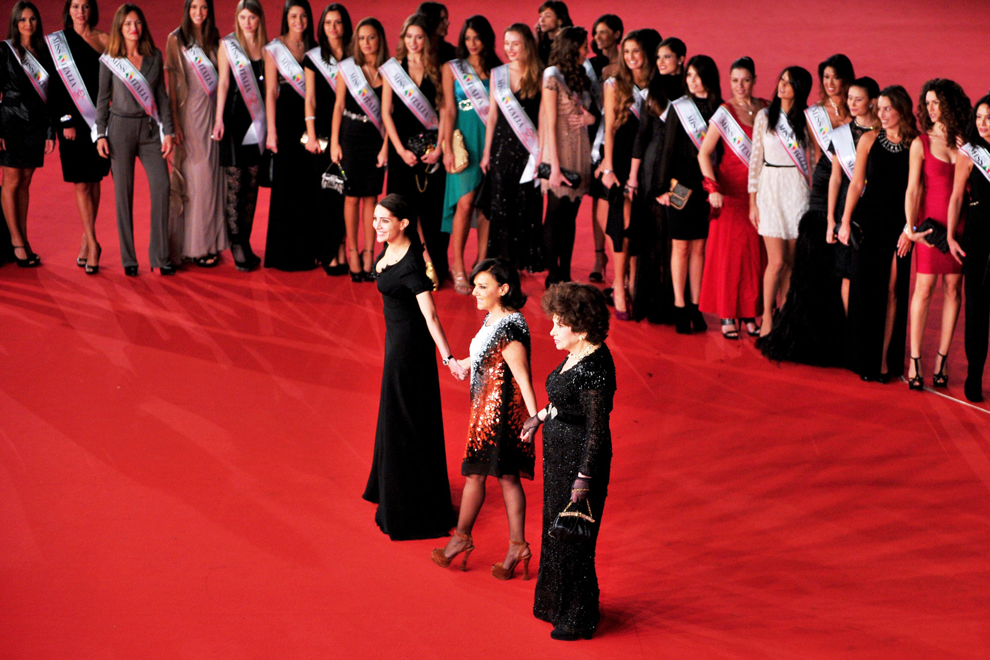 Featured image for Miss Italy Beauty Pageant Excludes Transgender Contestants