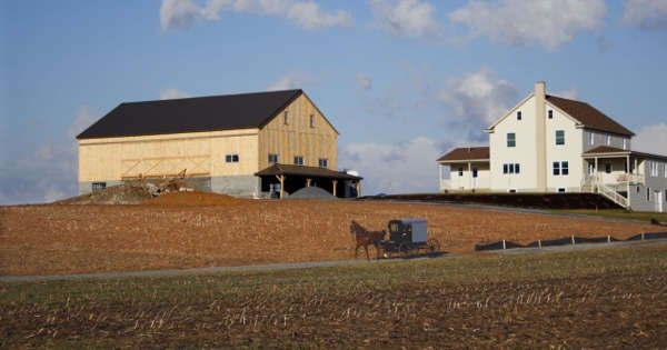 Featured image for Winter Clothes Drying: Amish Ingenious Method Revealed.