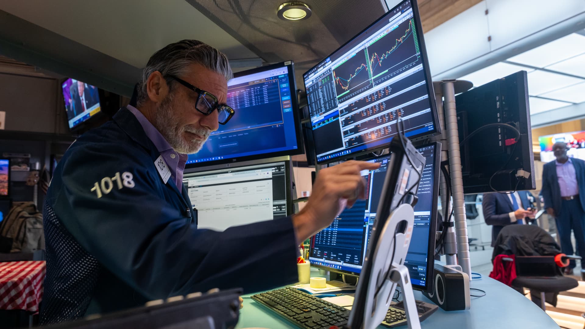 Featured image for Stock Futures Climb Amid Optimism Over Government Shutdown Resolution