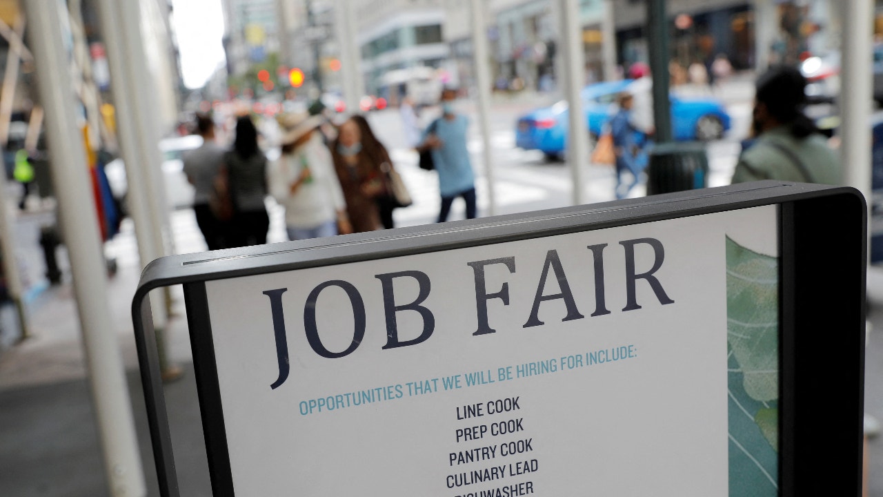 "U.S. Job Openings Plunge, Revealing a Divided Workforce as Hiring Boom Cools"