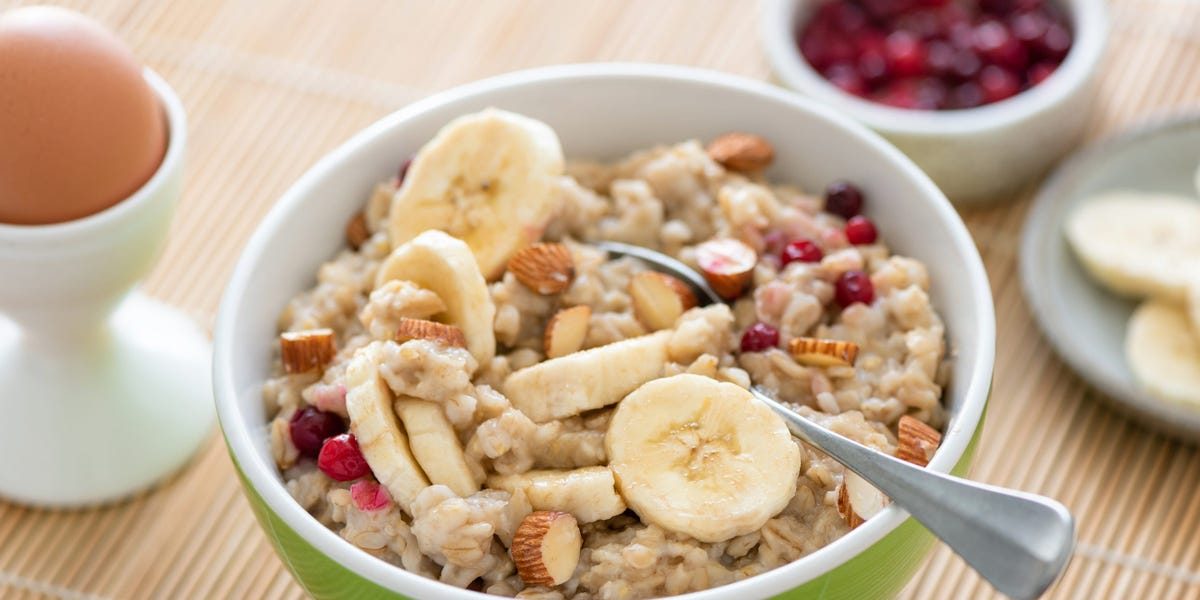 "Nutritionist's Advice: Eat More Food to Burn Fat and Build Muscle"