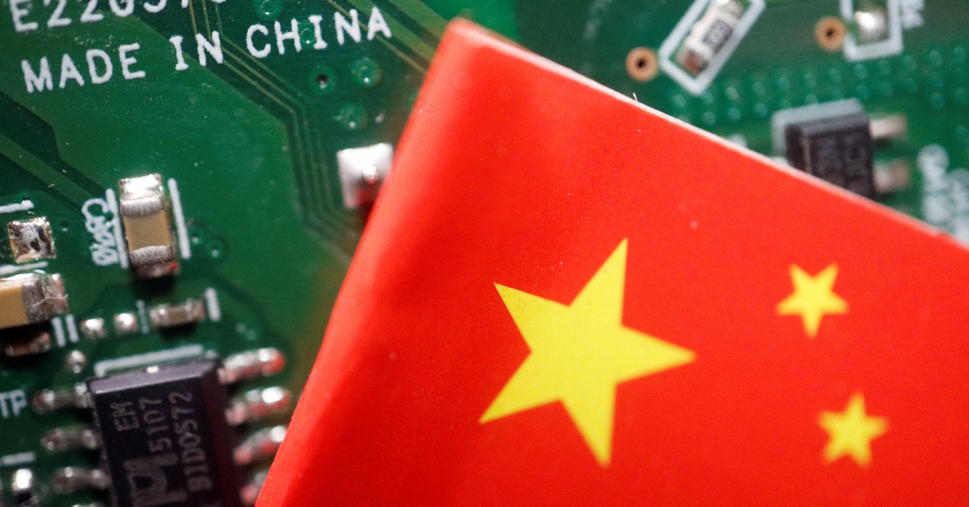 Featured image for China Launches $47.5B Fund to Boost Semiconductor Industry