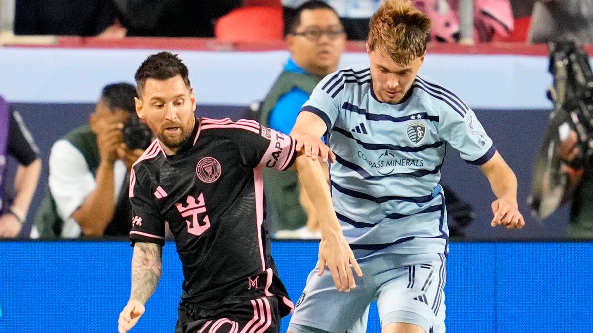 Featured image for "Lionel Messi's Impact in Inter Miami vs. Sporting KC Match and Gift to Local Restaurant Owners"