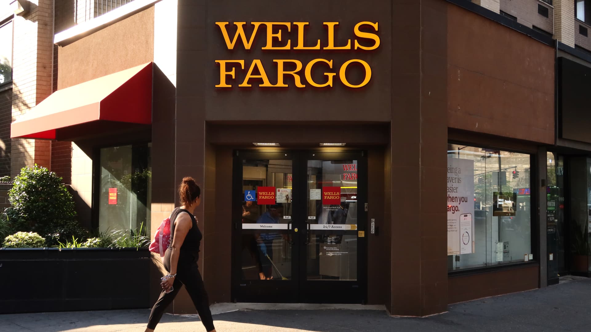 Featured image for Wells Fargo Posts Strong Q3 Earnings and Shares Surge