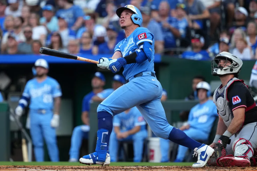 Featured image for Padres acquire catcher Freddy Fermin from Royals in exchange for pitchers