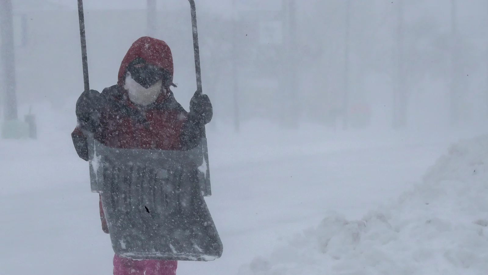 Wisconsin Braces for Historic Blizzard as Power Outages and Closures Mount